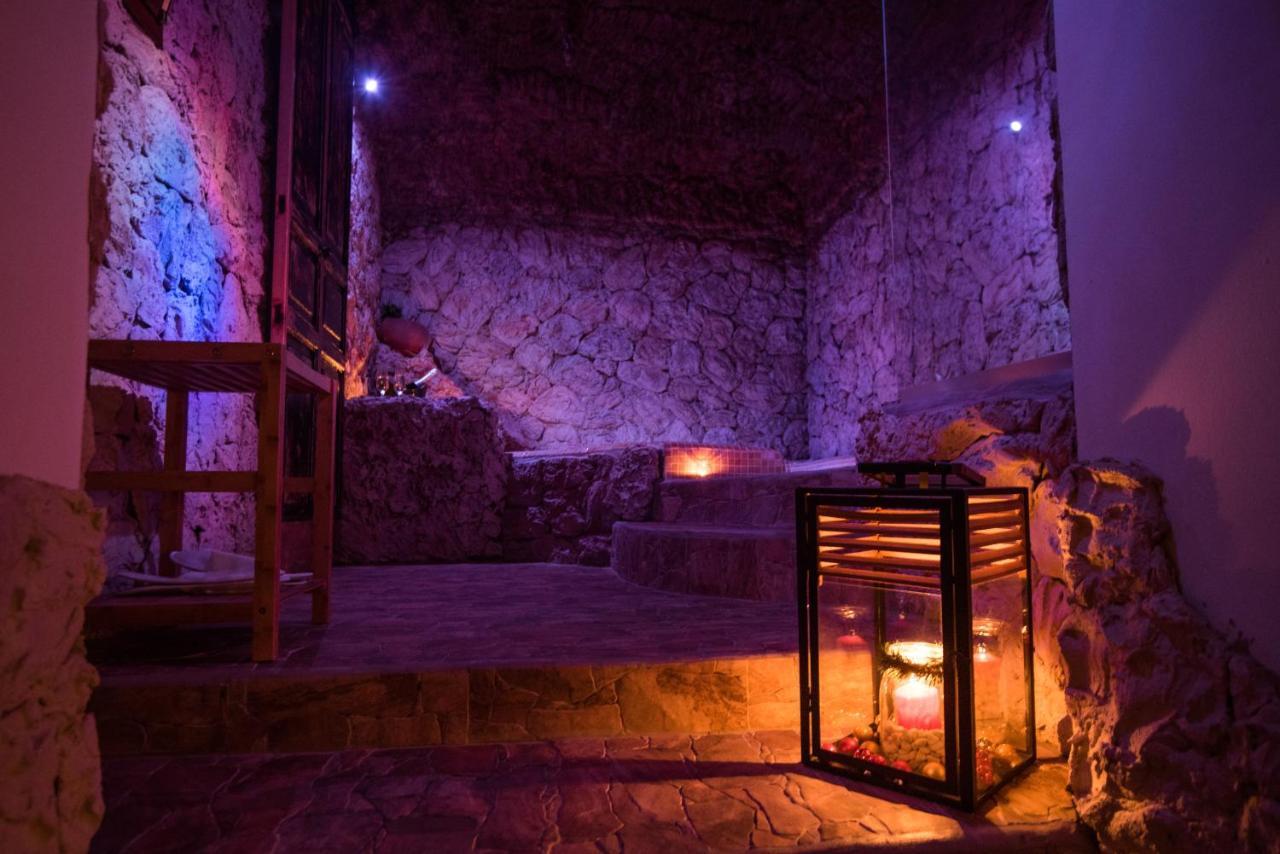 Double Room with Spa Bath