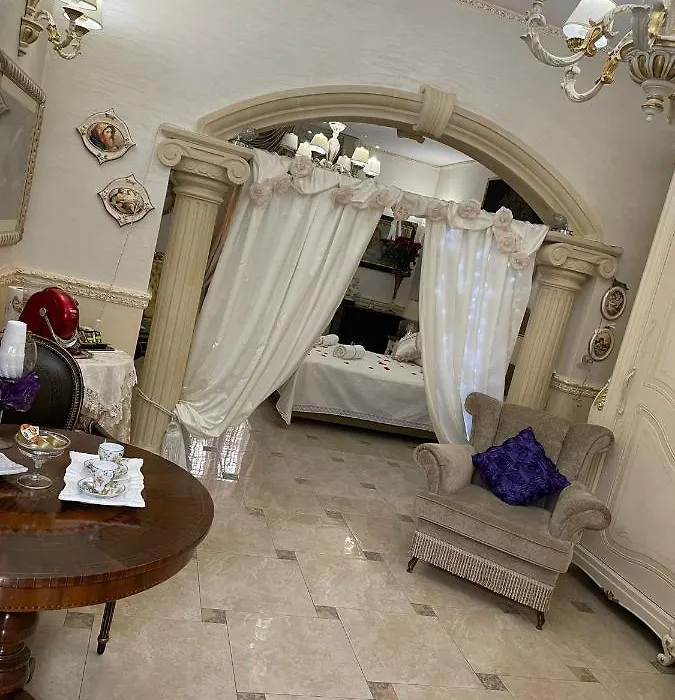 Regina Suite-1