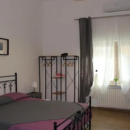 Coco & Lisbeth Bed And Breakfast-3